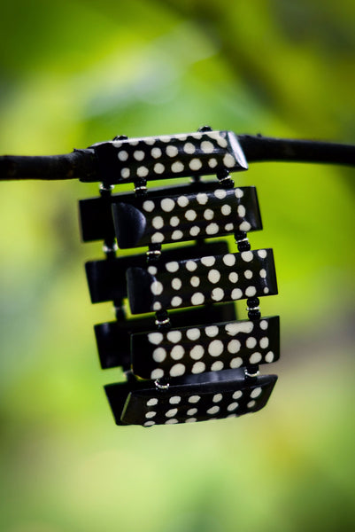 Nashamba Bracelet | Black & White - Nyora Beads