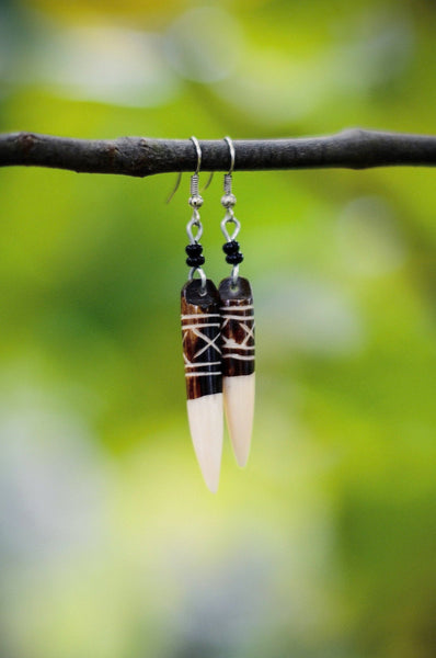 Edisa Earrings | White